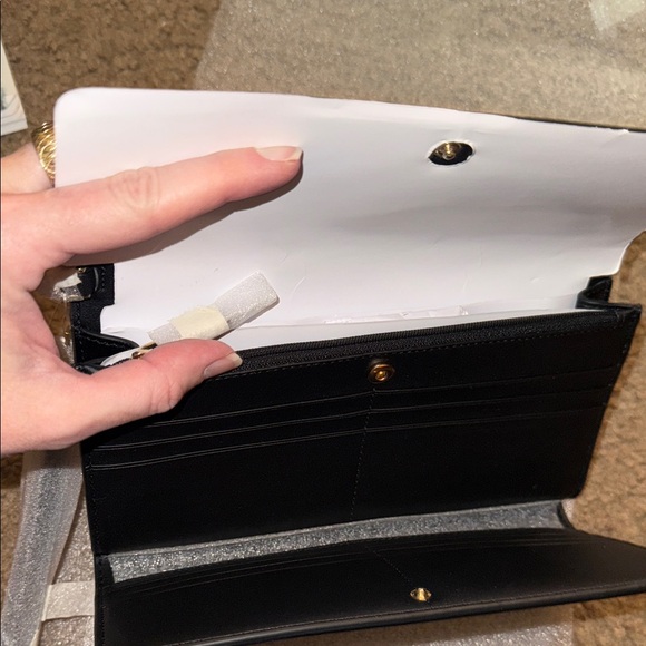 Kate Spade Madison Travel Wallet Wristlet (black) - Picture 4 of 6